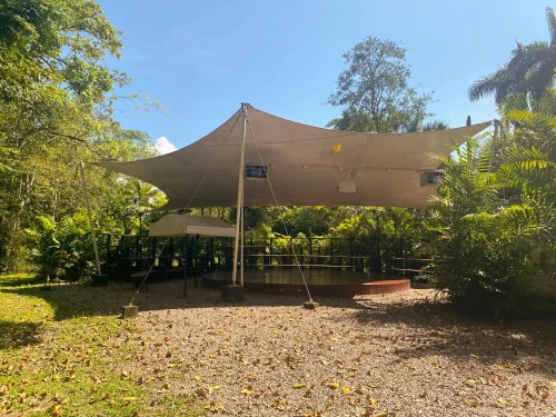 Teatro Gloria, ubicado en los Ocobos Reserva Natural, dentro del Colegio Gimnasio los Ocobos